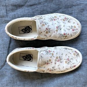 Vans VINTAGE SLIP-ON SHOE in FLORAL/MARSHMALLOW Size 7